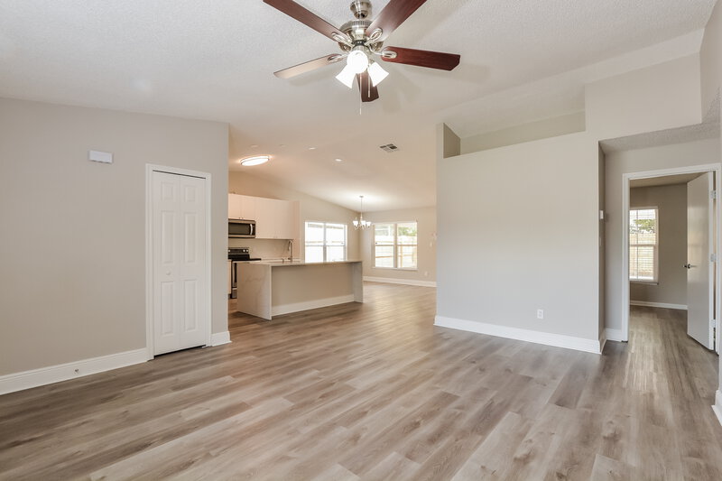 2,460/Mo, 2746 Woodruff Dr Orlando, FL 32837 Living Room View 2