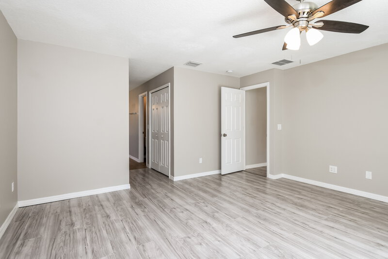 3,200/Mo, 5140 Heatherstone Ct Kissimmee, FL 34758 Main Bedroom View 2