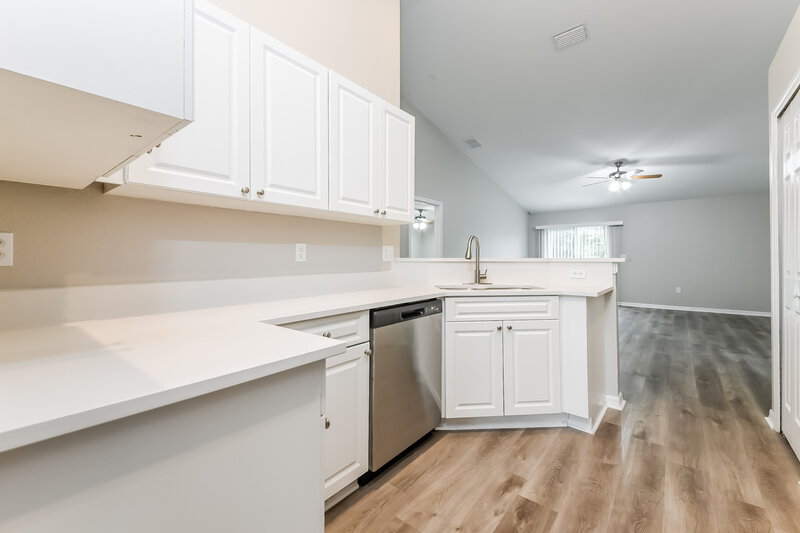 1,625/Mo, 543 Hummingbird Ct Poinciana, FL 34759 Kitchen View