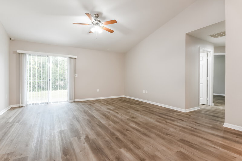 1,625/Mo, 543 Hummingbird Ct Poinciana, FL 34759 Family Room View