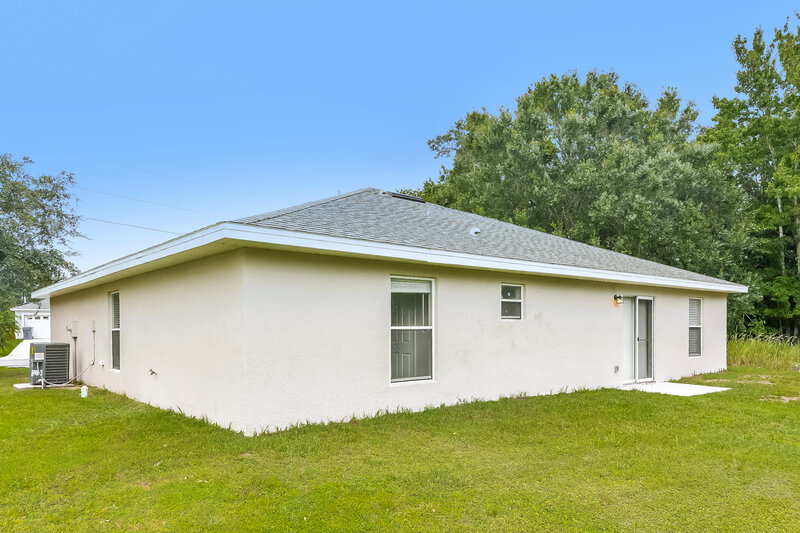 1,625/Mo, 543 Hummingbird Ct Poinciana, FL 34759 Rear View
