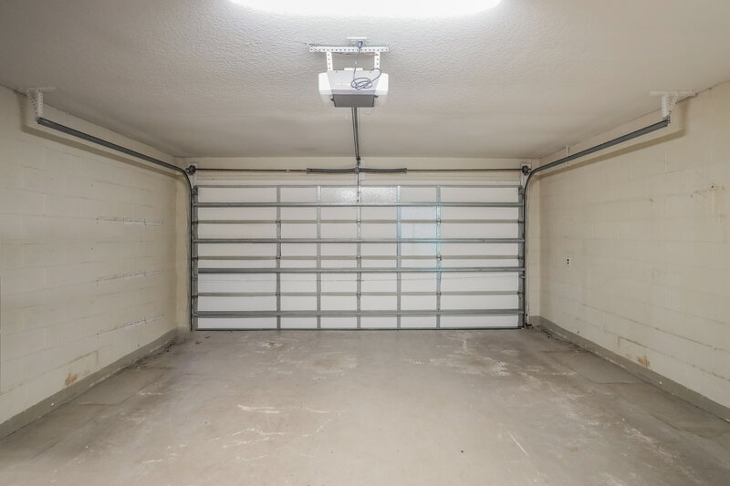 2,080/Mo, 3362 Kelsey Ln Saint Cloud, FL 34772 Garage View