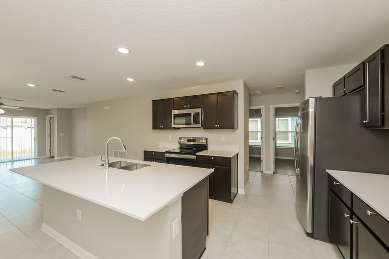 1,960/Mo, 4295 Sunny Creek Pl Kissimmee, FL 34746 Kitchen View