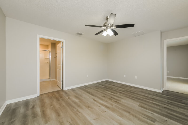 1,960/Mo, 4295 Sunny Creek Pl Kissimmee, FL 34746 Main Bedroom View 2