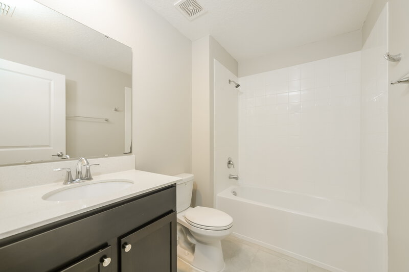1,960/Mo, 4295 Sunny Creek Pl Kissimmee, FL 34746 Bathroom View