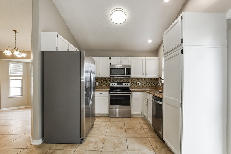 2,245/Mo, 201 Whiterapids Ct Orlando, FL 32828 Kitchen View