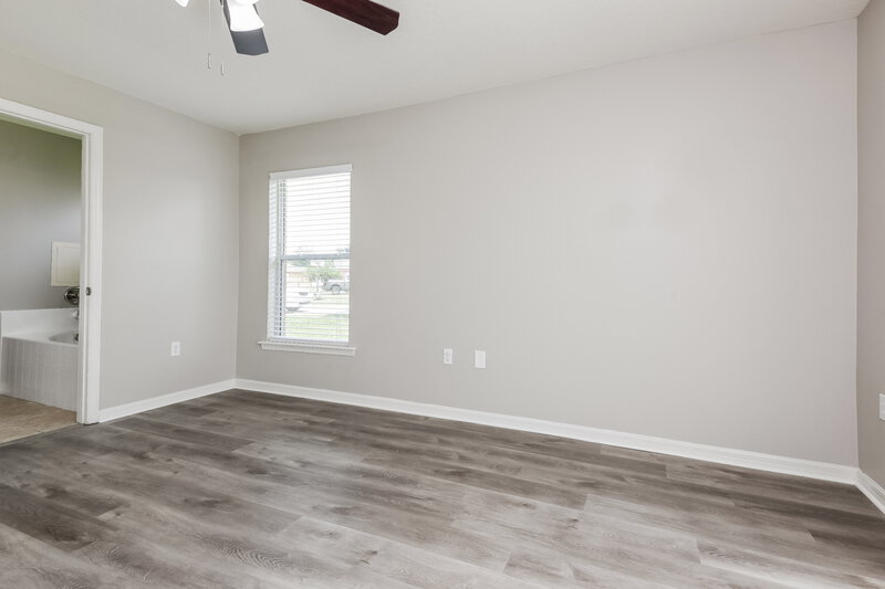 1,820/Mo, 331 Caen Ct Kissimmee, FL 34759 Main Bedroom View