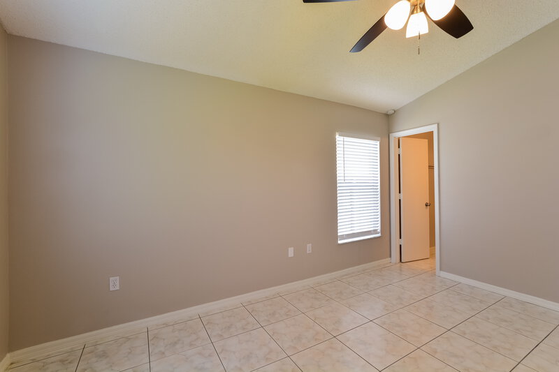 3,270/Mo, 2203 Phonecia Ct Orlando, FL 32837 Main Bedroom View 2