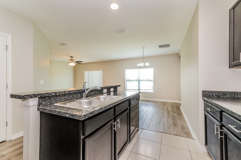 0/Mo, 4820 Rockvale Dr Kissimmee, FL 34758 Kitchen View 2