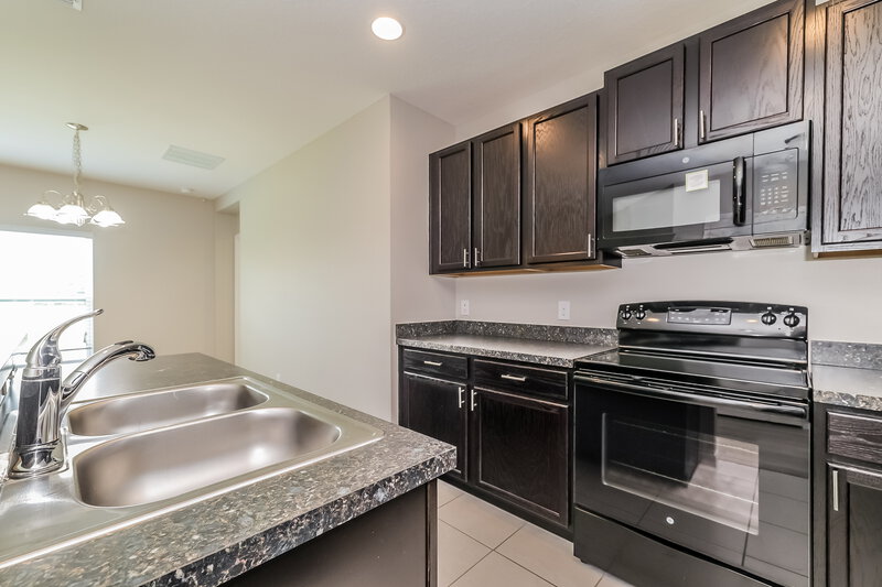0/Mo, 4820 Rockvale Dr Kissimmee, FL 34758 Kitchen View 3