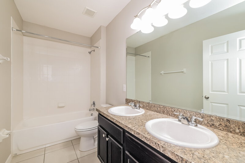0/Mo, 4820 Rockvale Dr Kissimmee, FL 34758 Bathroom View