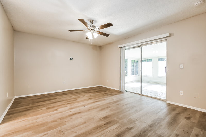 2,170/Mo, 520 Elmwood Ct Kissimmee, FL 34743 Main Bedroom View