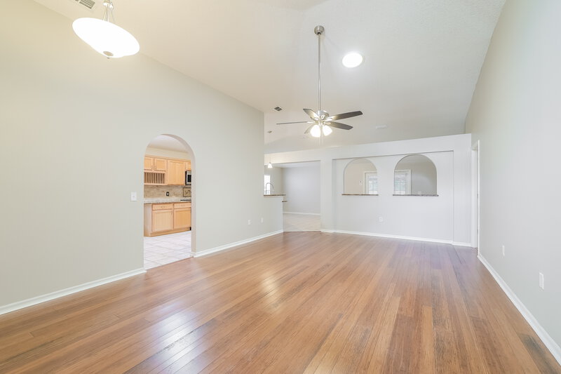 2,340/Mo, 128 Oak View Pl Sanford, FL 32773 Living Room View