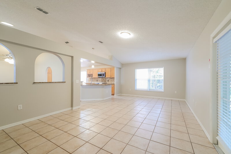 2,340/Mo, 128 Oak View Pl Sanford, FL 32773 Family Room View