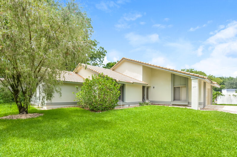 2,585/Mo, 277 Kerry Ct Altamonte Springs, FL 32714 Front View