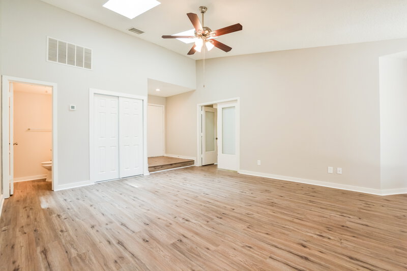 2,585/Mo, 277 Kerry Ct Altamonte Springs, FL 32714 Living Room View 2