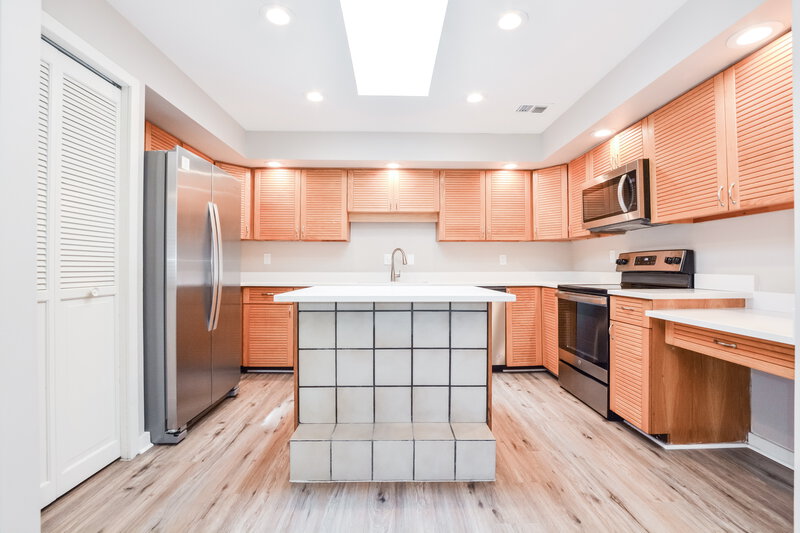 2,585/Mo, 277 Kerry Ct Altamonte Springs, FL 32714 Kitchen View