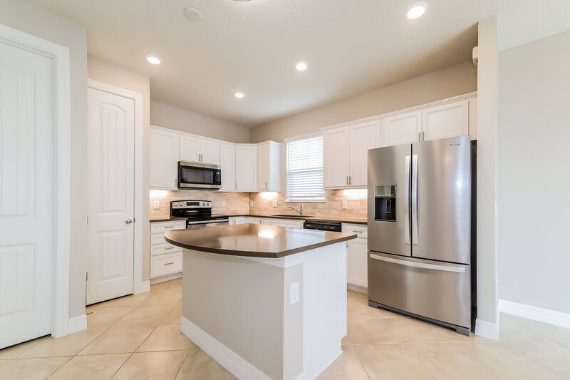 2,170/Mo, 1761 Cayman Cove Cir Saint Cloud, FL 34772 Kitchen View 3