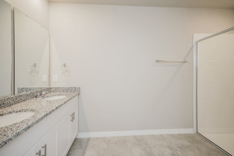 2,035/Mo, 588 Sun Warbler Way Saint Cloud, FL 34771 Main Bathroom View