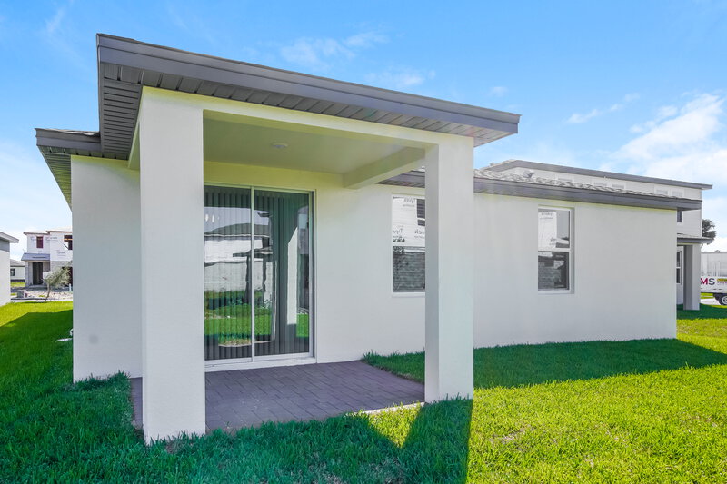 2,035/Mo, 588 Sun Warbler Way Saint Cloud, FL 34771 Rear View