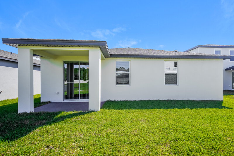 2,035/Mo, 588 Sun Warbler Way Saint Cloud, FL 34771 Rear View 2