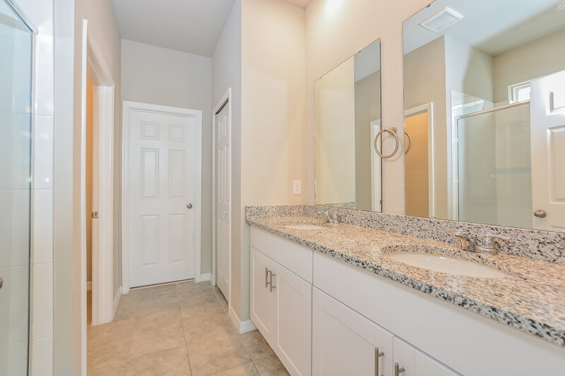 2,680/Mo, 2491 Gold Dust Drive Minneola, FL 34715 Main Bathroom View