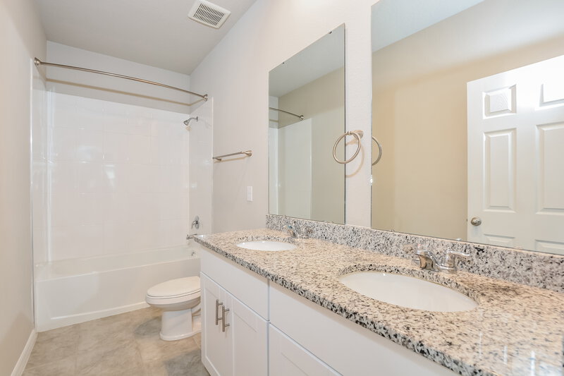 2,680/Mo, 2491 Gold Dust Drive Minneola, FL 34715 Bathroom View