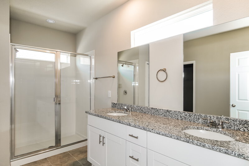 2,555/Mo, 2499 Gold Dust Drive Minneola, FL 34715 Main Bathroom View