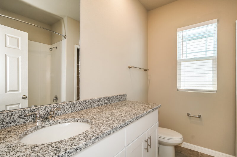 2,555/Mo, 2499 Gold Dust Drive Minneola, FL 34715 Bathroom View