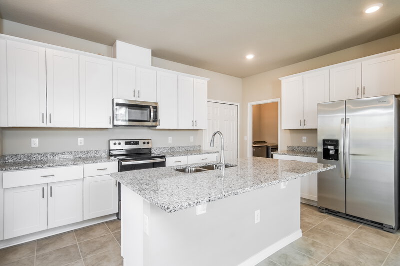 2,700/Mo, 2507 Gold Dust Drive Minneola, FL 34715 Kitchen View