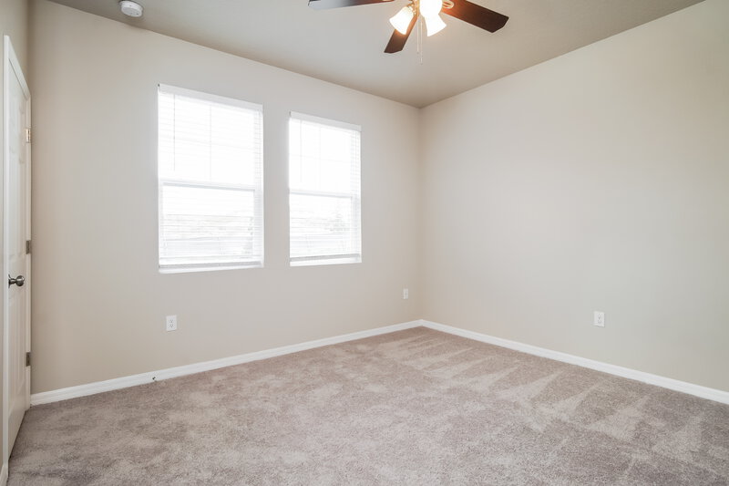 2,700/Mo, 2507 Gold Dust Drive Minneola, FL 34715 Main Bedroom View 2