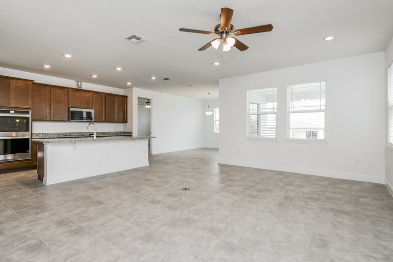 3,900/Mo, 2307 Raven Ridge Road Minneola, FL 34715 Living Room View 2