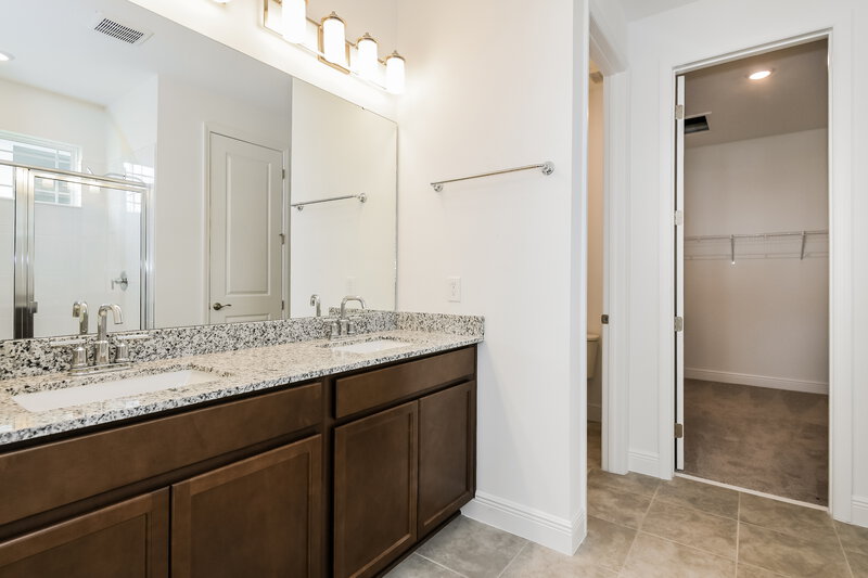 3,900/Mo, 2307 Raven Ridge Road Minneola, FL 34715 Main Bathroom View