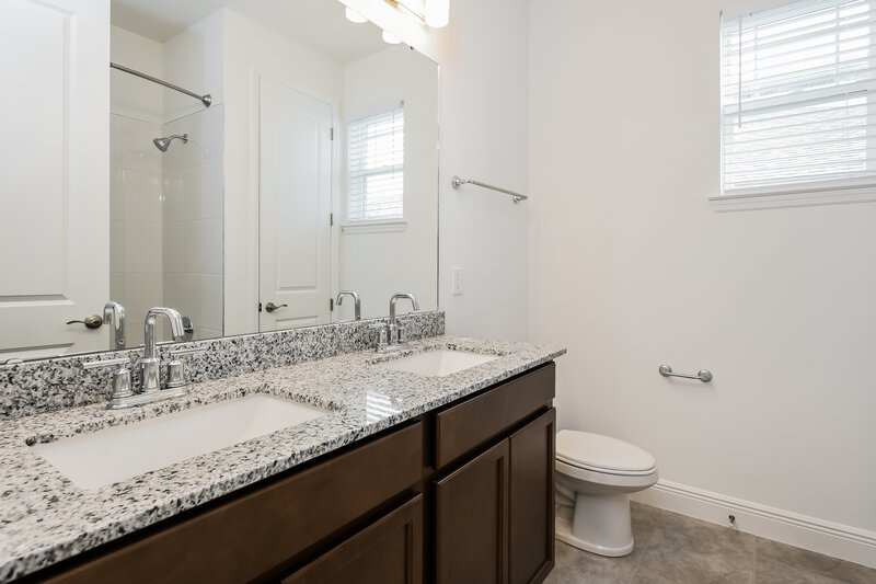 3,900/Mo, 2307 Raven Ridge Road Minneola, FL 34715 Bathroom View