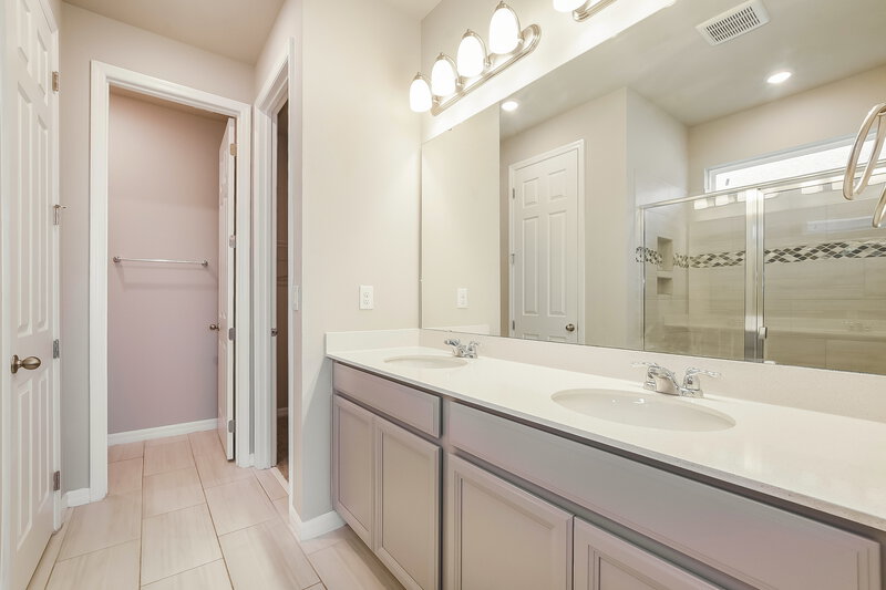 2,515/Mo, 2278 Raven Ridge Road Minneola, FL 34715 Main Bathroom View