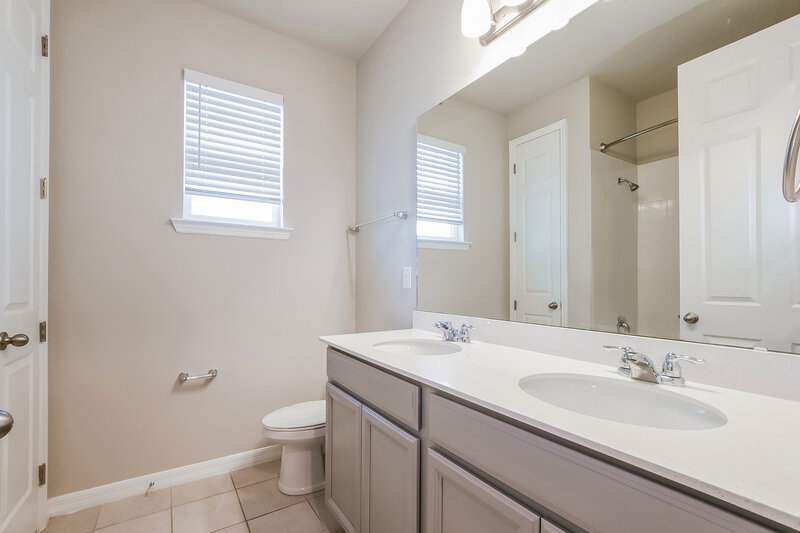 2,515/Mo, 2278 Raven Ridge Road Minneola, FL 34715 Bathroom View