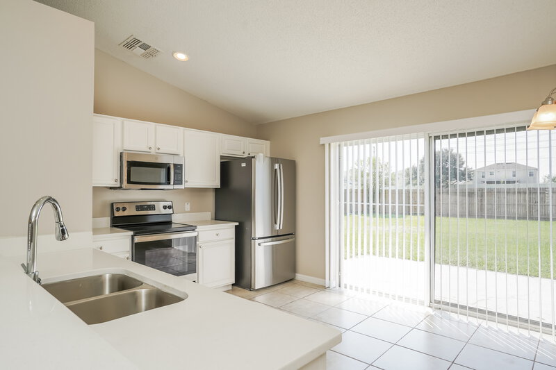 2,030/Mo, 367 Alegriano Ct Kissimmee, FL 34758 Kitchen View 2