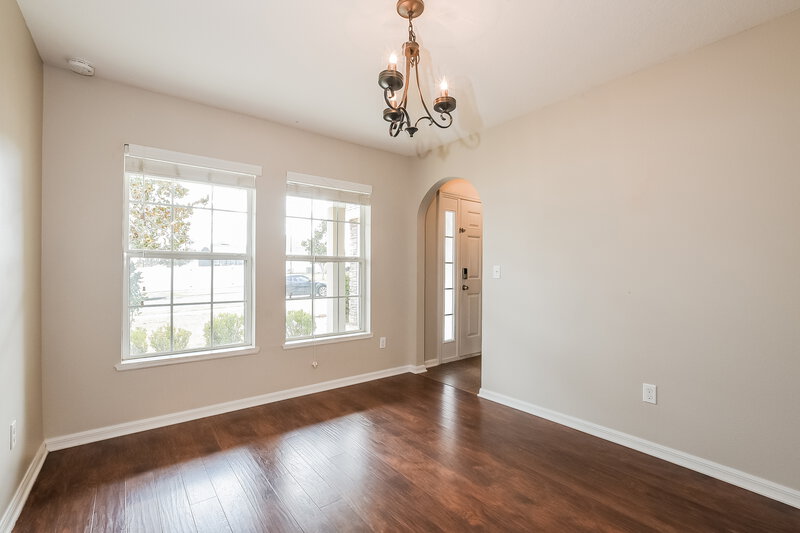 2,130/Mo, 7545 Sloewood Dr Leesburg, FL 34748 Dining Room View 2