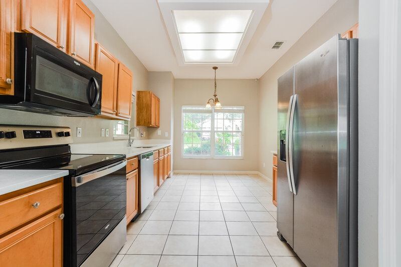 2,200/Mo, 3720 Fallscrest Cir Clermont, FL 34711 Kitchen View
