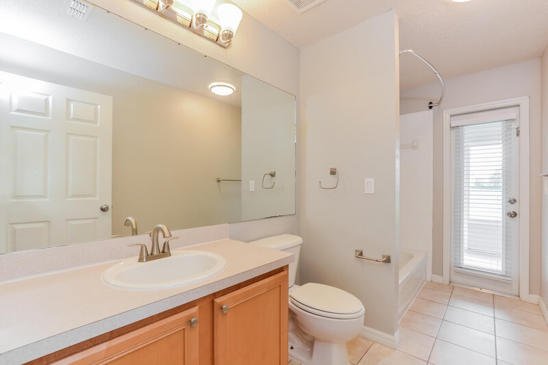 2,200/Mo, 3720 Fallscrest Cir Clermont, FL 34711 Bathroom View