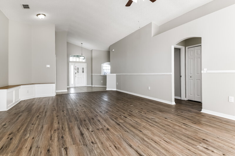 2,660/Mo, 1962 Lady Elisabeth Ave Orlando, FL 32826 Dining Room View 2