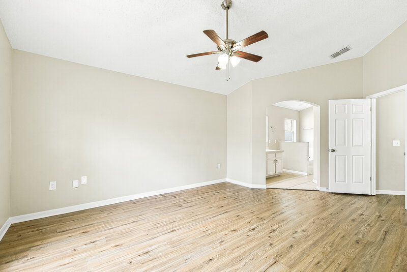2,635/Mo, 1962 Lady Elisabeth Ave Orlando, FL 32826 Primary Bedroom View 2