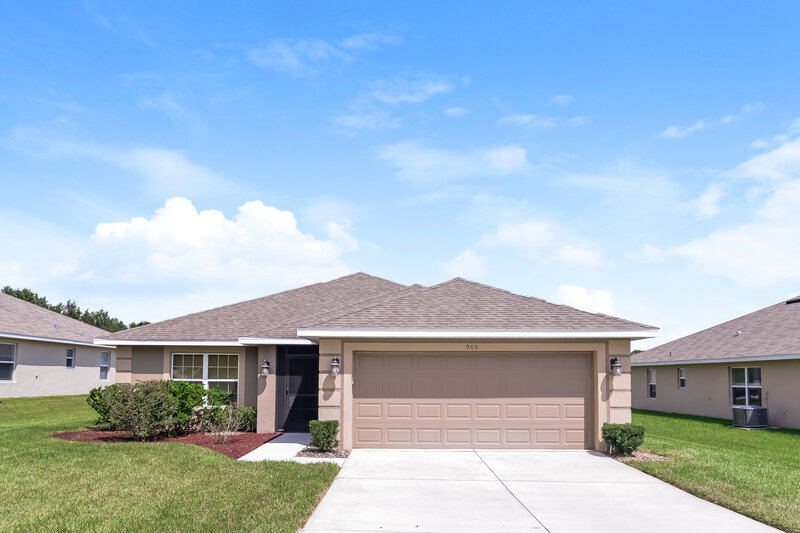 3,050/Mo, 905 Chestnut Dr Fruitland Park, FL 34731 External View
