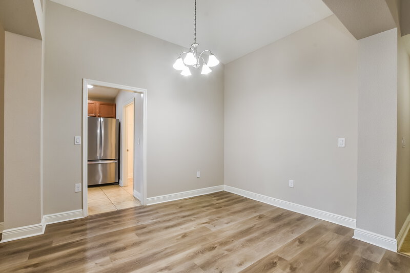 2,220/Mo, 905 Chestnut Dr Fruitland Park, FL 34731 Dining Room View
