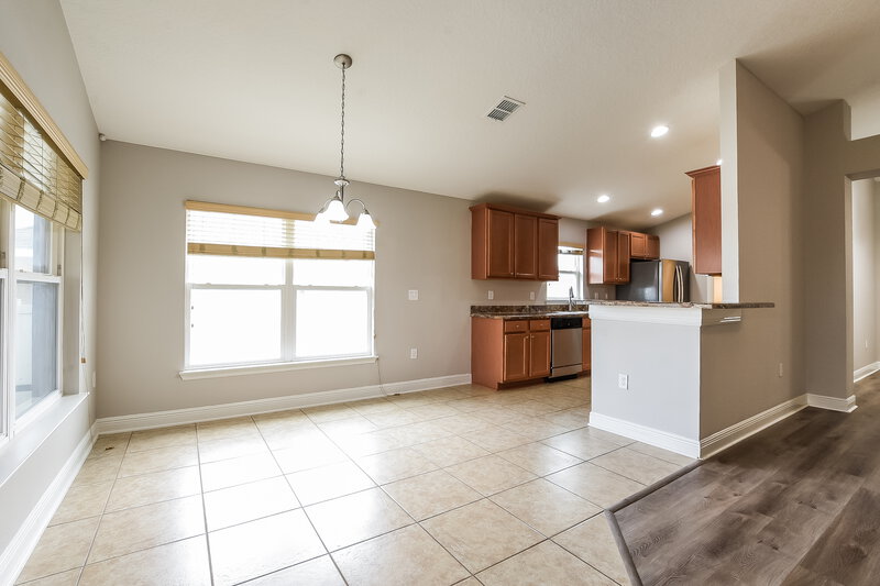 2,220/Mo, 905 Chestnut Dr Fruitland Park, FL 34731 Breakfast Nook View