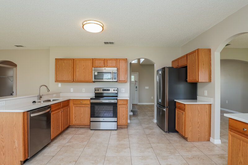 1,985/Mo, 717 Martin Ln Kissimmee, FL 34759 Kitchen View