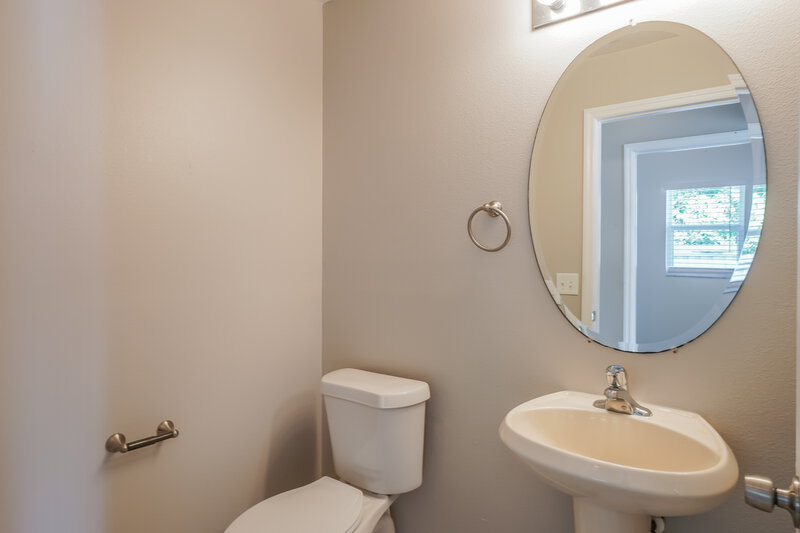 1,985/Mo, 717 Martin Ln Kissimmee, FL 34759 Bathroom View