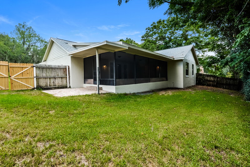 1,980/Mo, 3539 Sailfish Ave Fruitland Park, FL 34731 Rear View