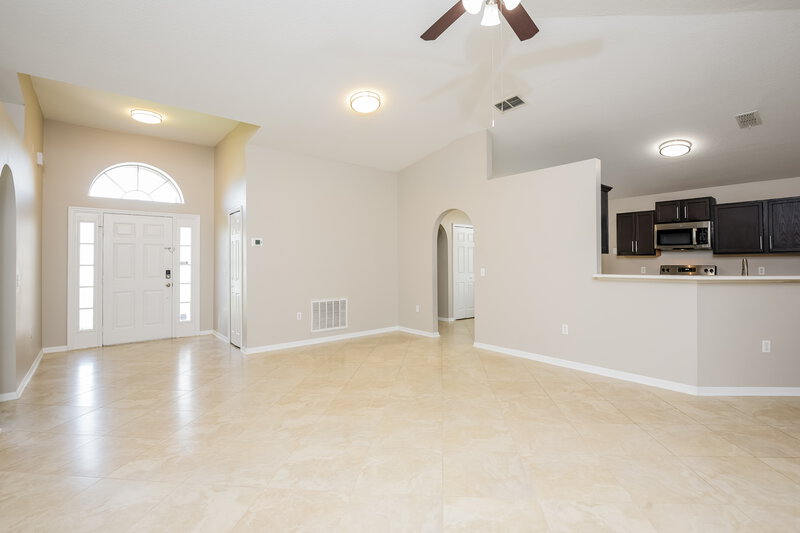 2,060/Mo, 16945 Corner Bay Ct Orlando, FL 32820 Living Room View