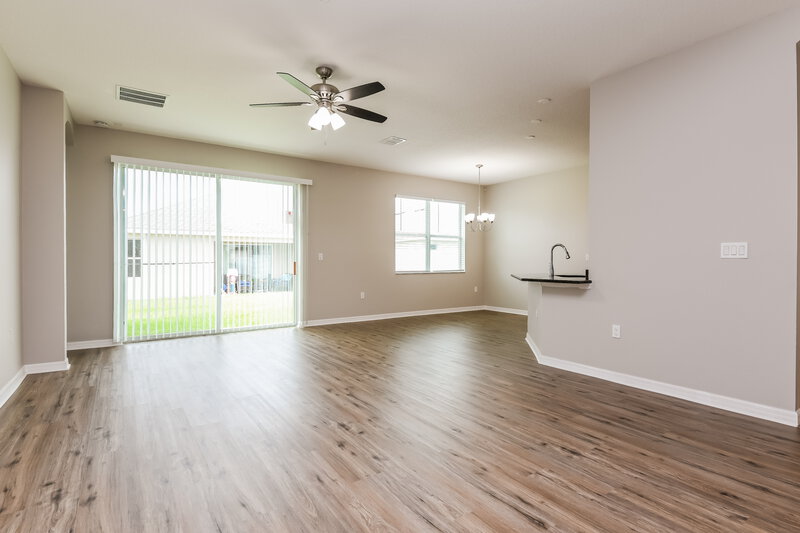 2,260/Mo, 636 Star Magnolia Dr Kissimmee, FL 34744 Living Room View